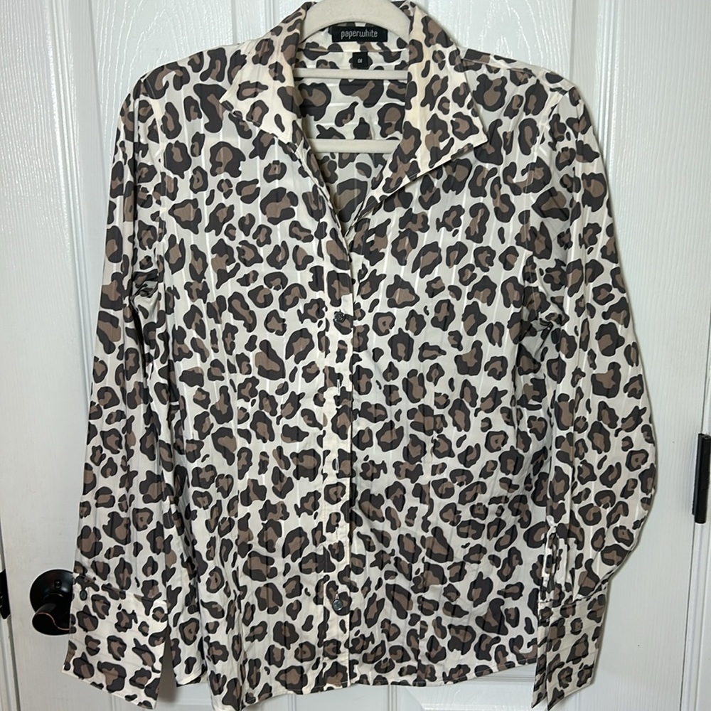 Paperwhite Leopard Print Shirt (8)